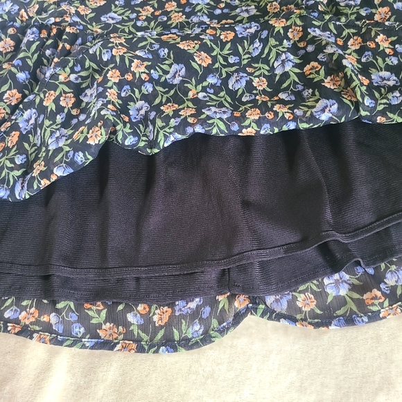 EUC Julep Perals floral lined mini skirt - Picture 4 of 6